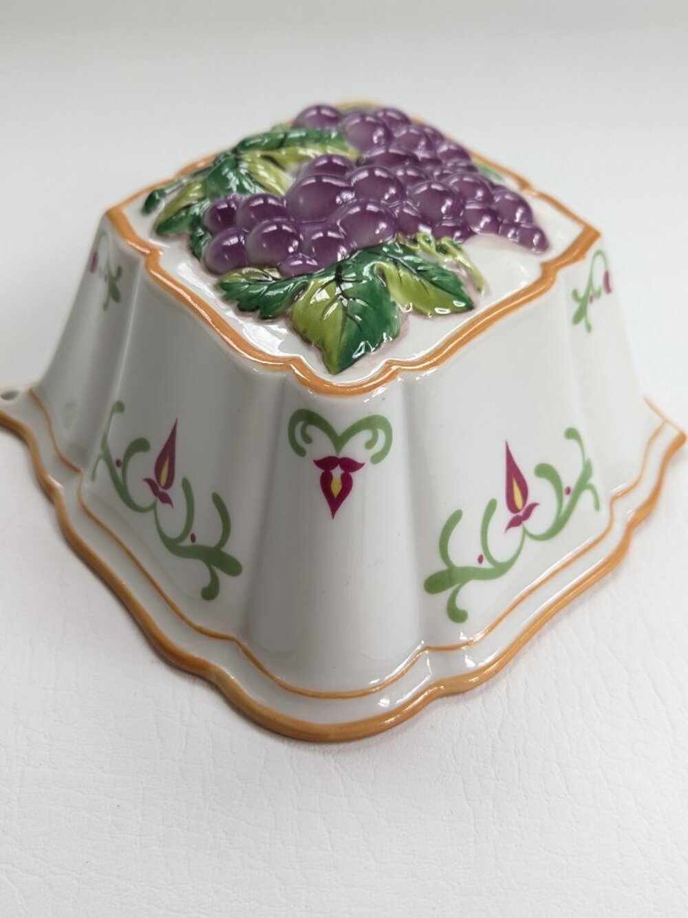 Le Cordon Bleu Franklin Mint Ceramic Grape Jello Mold - Picture 4 of 8